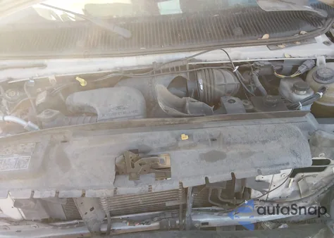 2010 Ford E-250 Commercial/Recreational z USA, uszkodzony, nr VIN 1FTNE2EW9ADA99315